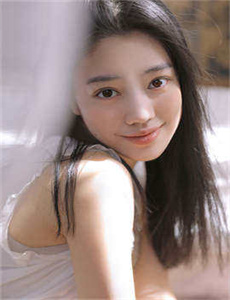 《九个满月》
