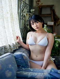 《女教师在卫生纸上画抗疫连环画》