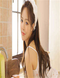 《下属的妻子》